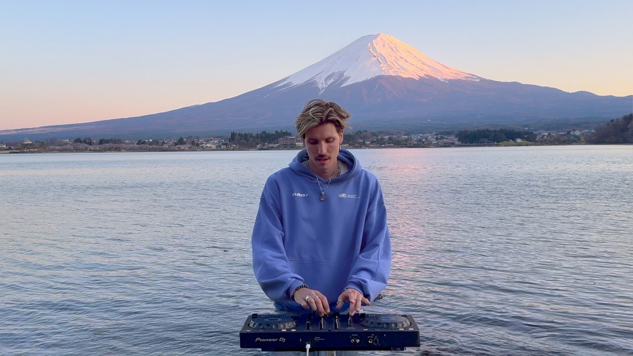 Mount Fuji House Mix