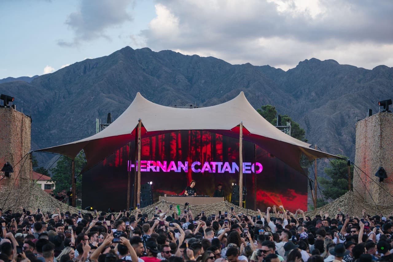 SET with Hernan Cattaneo (Sudbeat) 360 Experience All Night Long